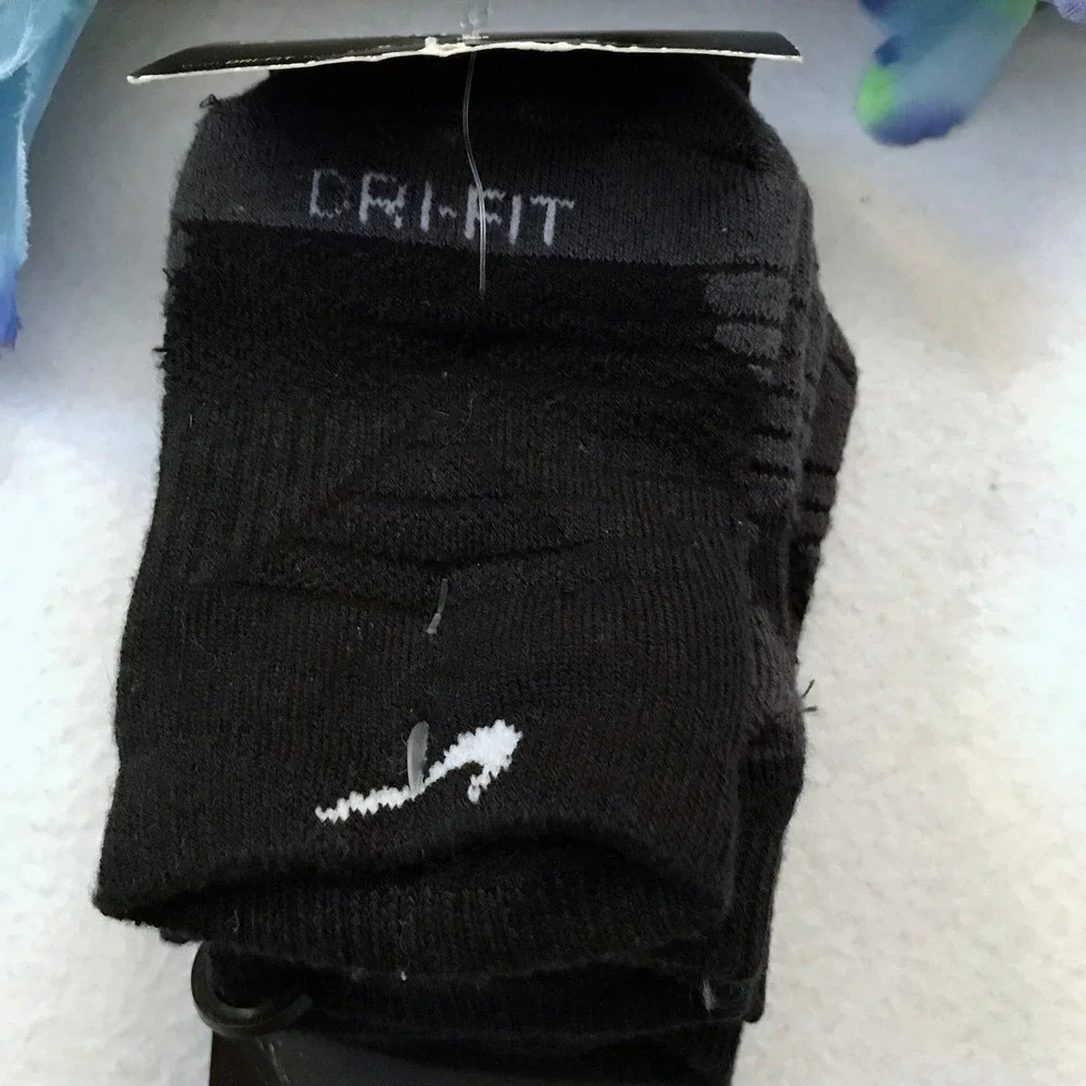 Nike New with Package 3 Pairs No Show Socks Boys 4-5